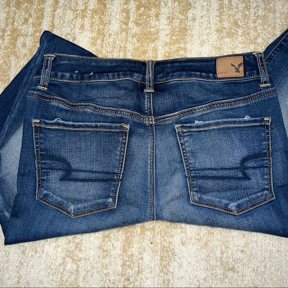 Hi rise jeggings- slight distressing - Picture 6 of 6